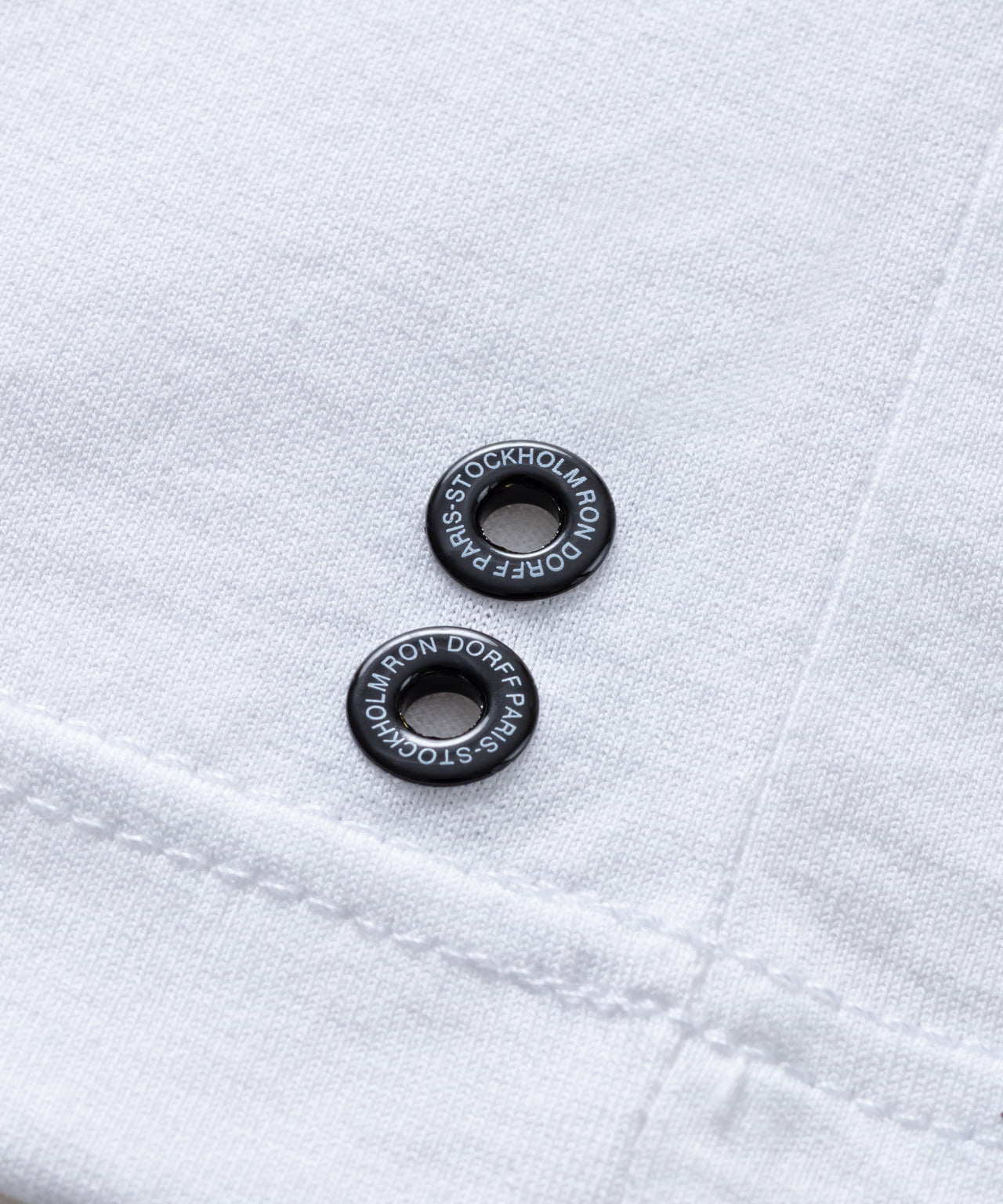 Long-Sleeved T-Shirt Eyelet Edition: White