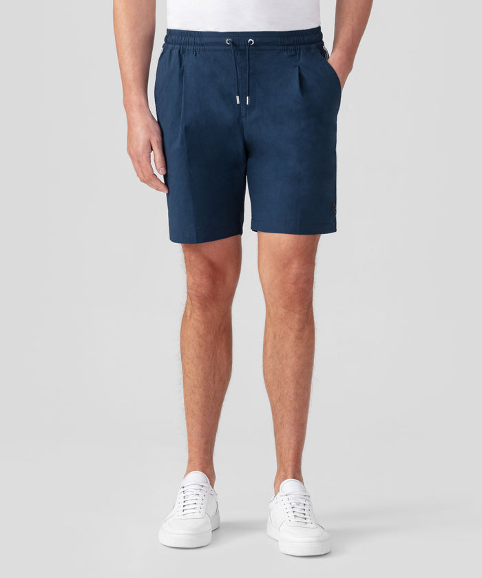 Light Sports Shorts w. Side Stripes: Deep Blue