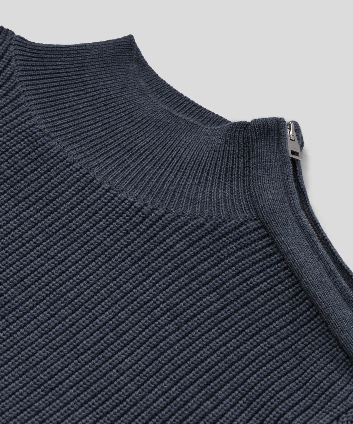 Wool Sweater w. Side-Collar Zip: Lava Grey