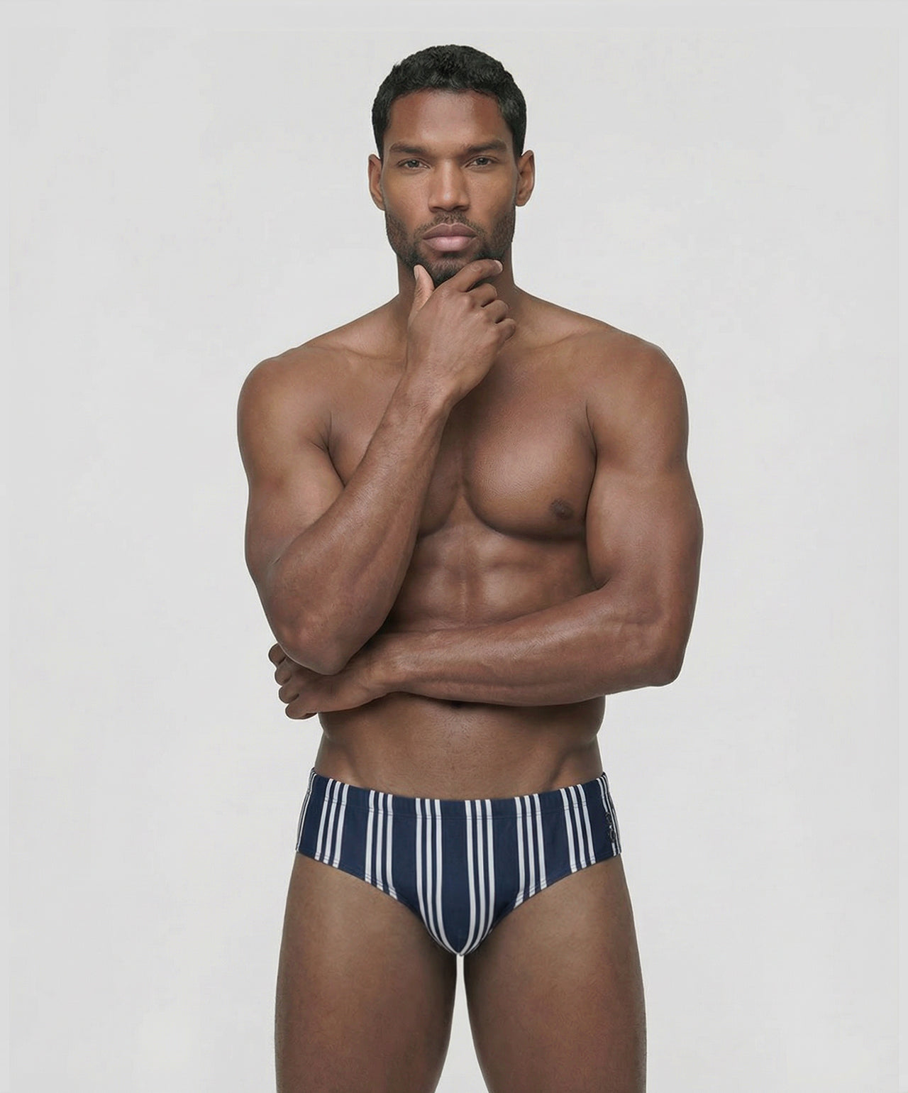 Swim Briefs w. Vertical Thin Stripes: Navy