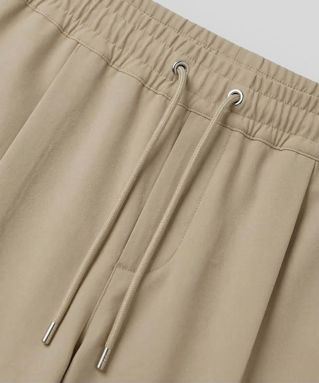 Light City Shorts: Beige