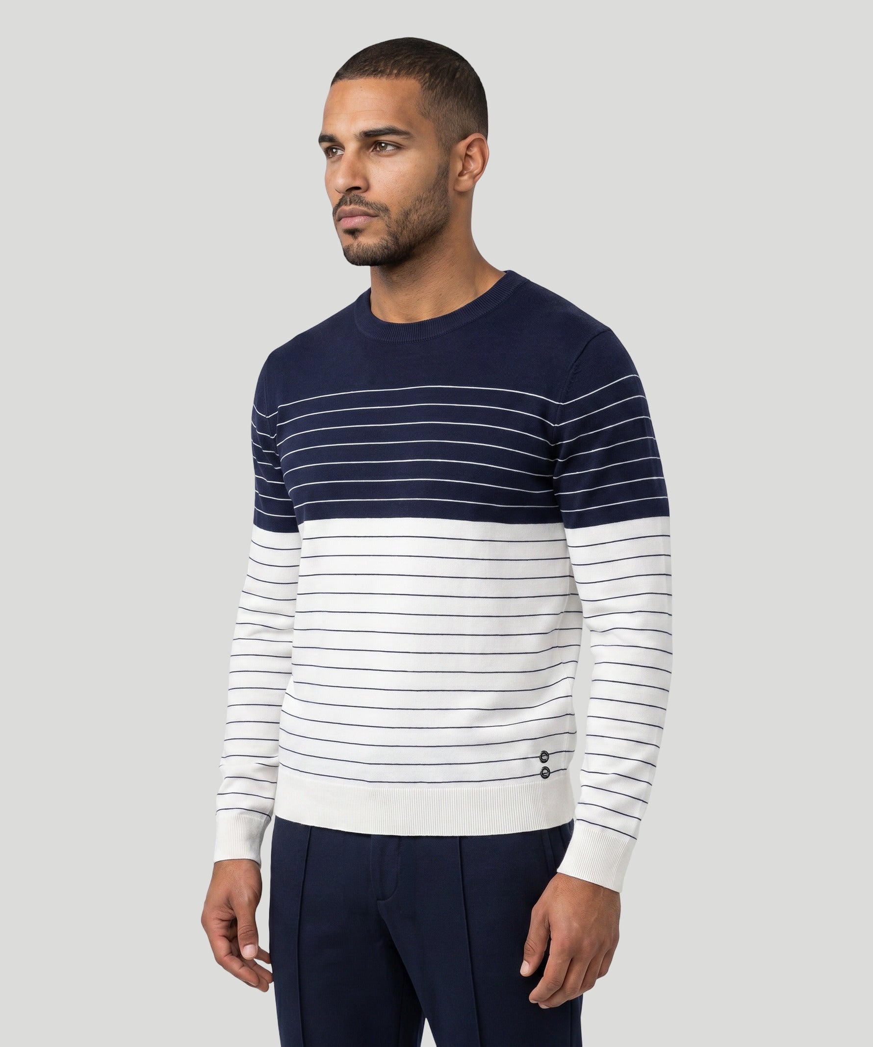 Cotton Sweater w. Pin Stripes: Navy/White