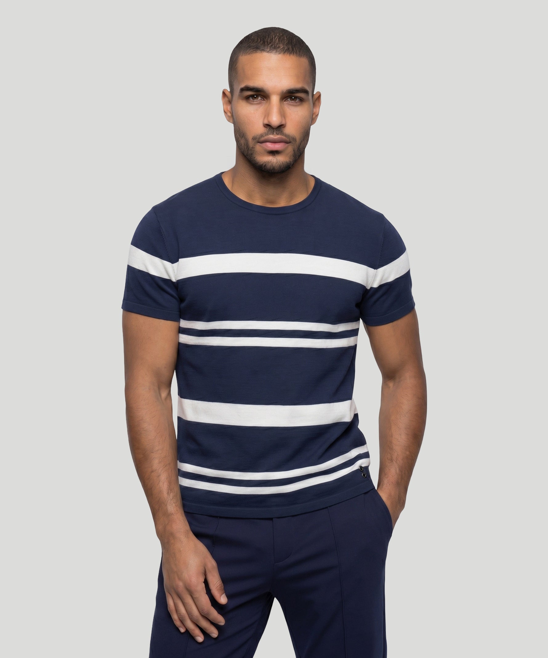 Cotton Piqué T-Shirt Eyelet Edition w. Irregular Stripes: Navy/White