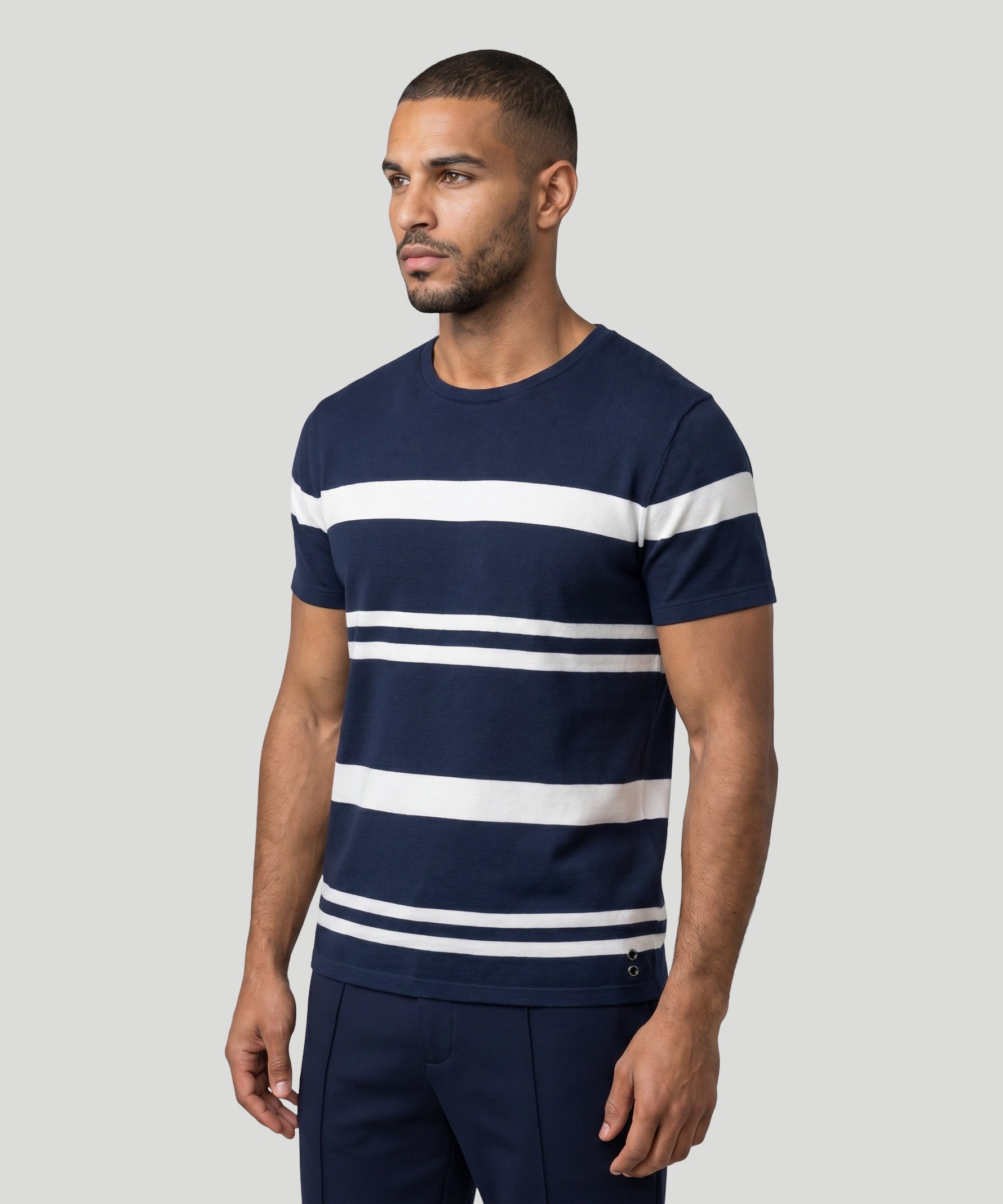 Cotton Piqué T-Shirt Eyelet Edition w. Irregular Stripes: Navy/White