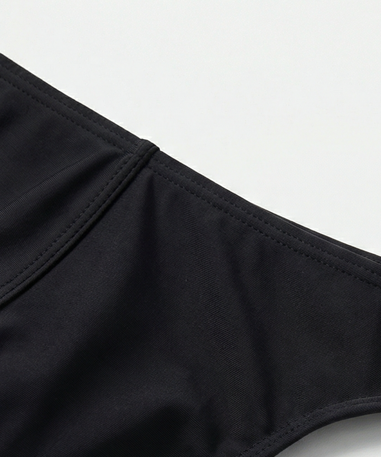 RD Thong Swimwear: Black