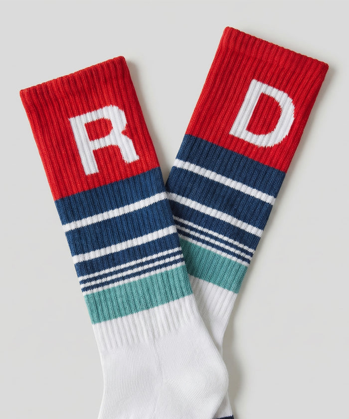 Sport Socks w. Retro Stripes: Shocking Red